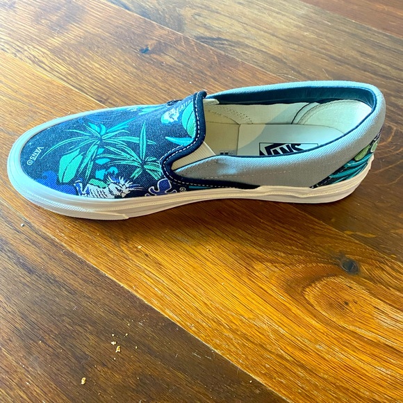 Never been worn - Vans Slip-On Sneakers - Picture 4 of 4